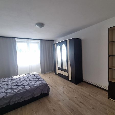 Apartament Central Piteşti Buitenkant foto